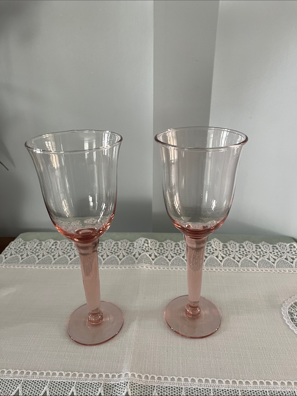 Vintage Hand-Blown Blush Pink Stemmed Wine Glasses - Set of 6 Approx 8 3/4” - Picture 2 of 4
